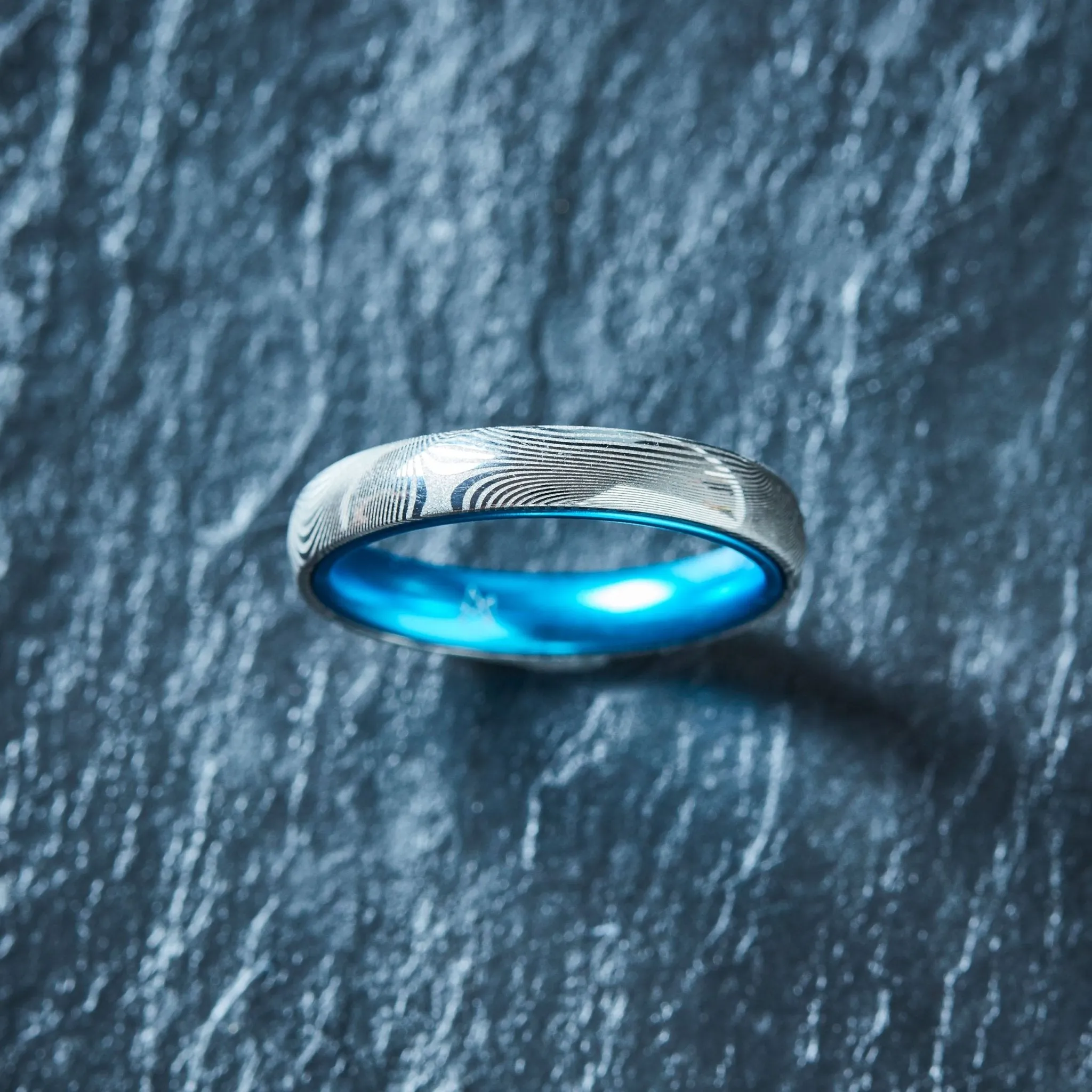 Wood Grain Damascus Steel Ring - Resilient Blue - 4MM