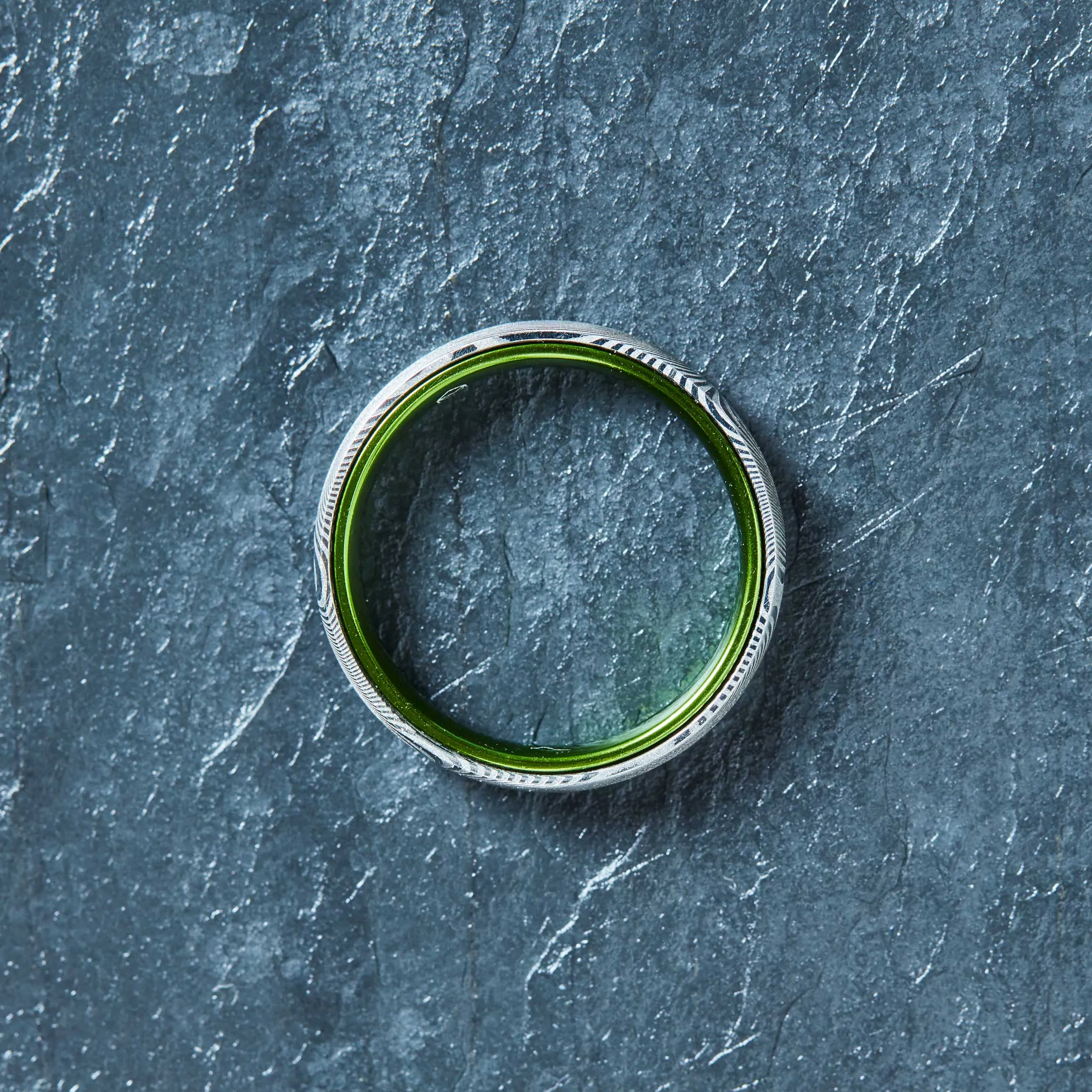 Wood Grain Damascus Steel Ring - Resilient Green - 4MM